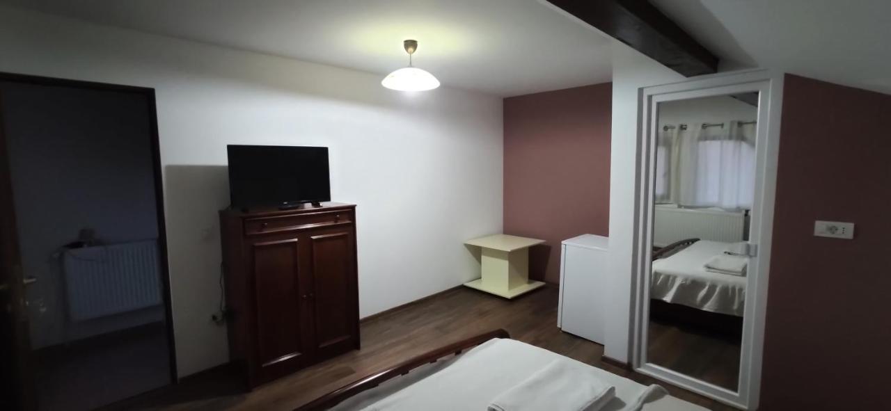 Appartamento Casa Orsi Turda Esterno foto